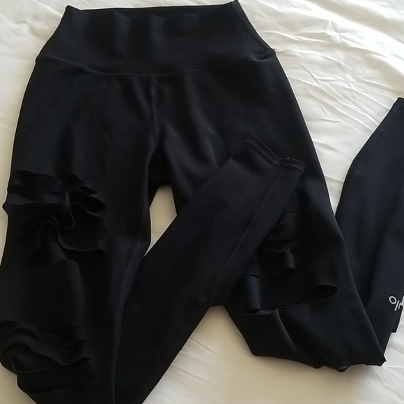 Alo Extreme Ripped Warrior Legging - Picture 3 of 5